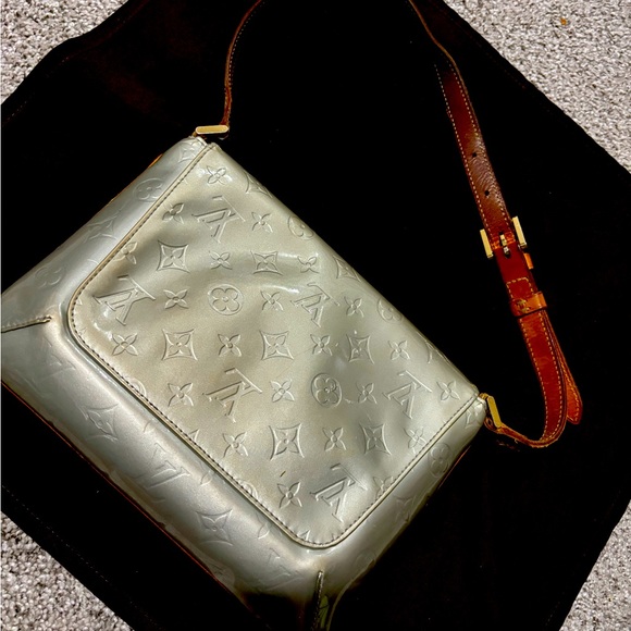 Louis Vuitton gray shimmer purse - Picture 4 of 5